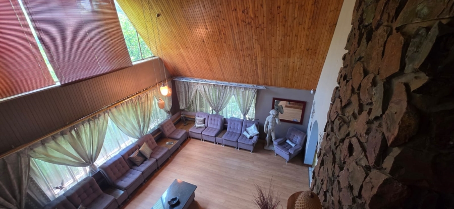 6 Bedroom Property for Sale in Wilkeville North West